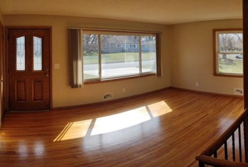 6044 4th St, Minneapolis, MN 55432-5519