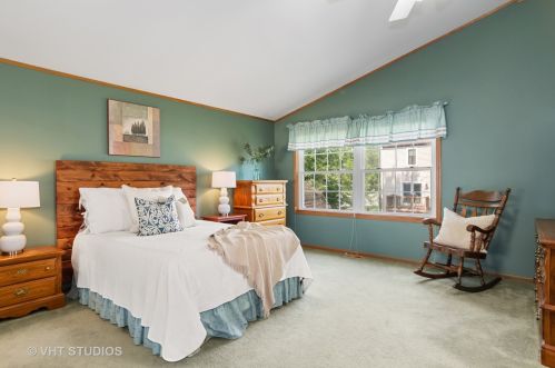 1193 Cactus Trl, Carol Stream IL  60188-3329 exterior