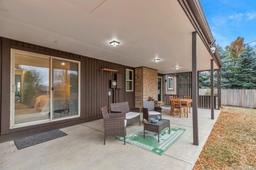 8022 Hinsdale Pl, Englewood CO  80112-1829 exterior