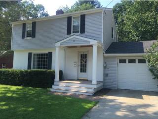 84 Woodlawn Rd, Burlington, VT 05408-5719