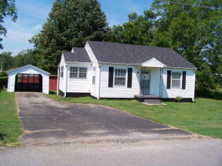237 Woodlawn Ave, Leach, TN 38344-2922