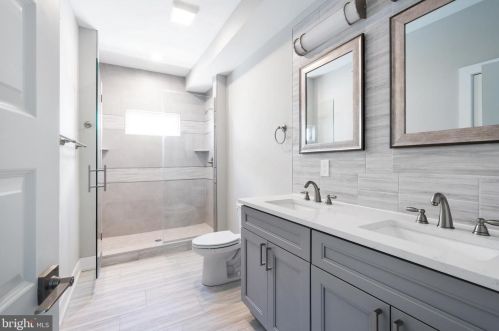 1937 4 St, Philadelphia PA 19140-2417 exterior