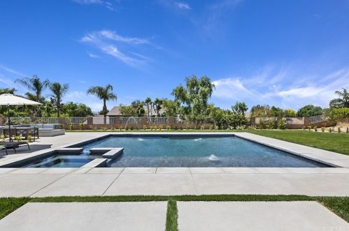 7539 Whitegate Ave, Riverside CA  92506-5455 exterior