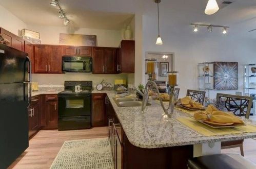 1526 Cable Ranch Rd, San Antonio, TX 78245-3255