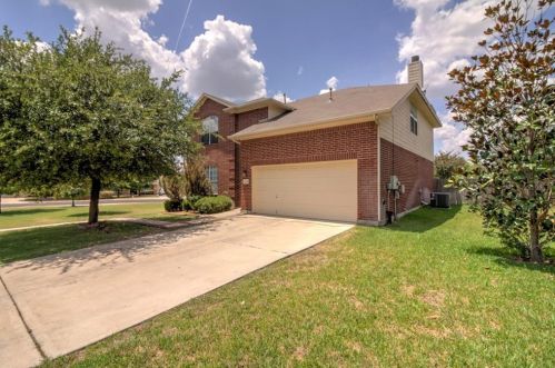 2301 Candle Ridge Trl, Georgetown TX  78626-7368 exterior