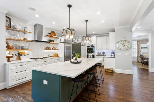 1500 Brookhaven Trce, Atlanta GA  30319-2557 exterior