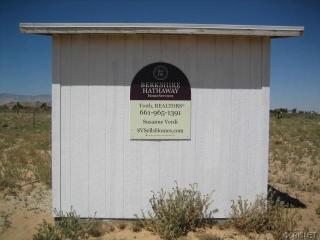 227 Longhorn Ave, Mojave, CA 93501-7329