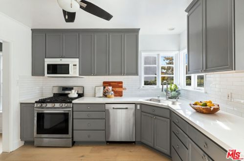 728 26th St, Santa Monica CA  90402-3150 exterior