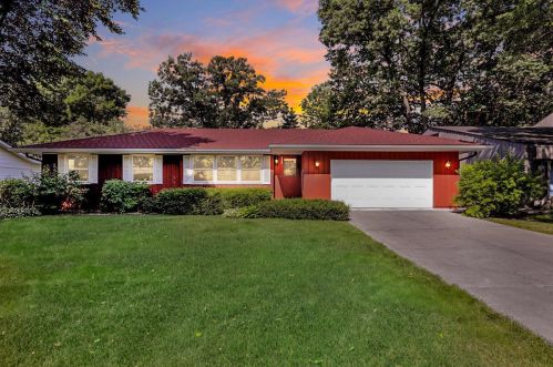 1520 21st Ave, Saint Paul MN  55112-5536 exterior