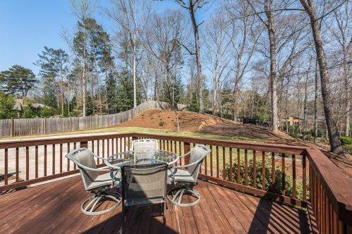490 Highbrook Dr, Atlanta GA  30342-2317 exterior