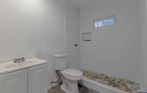 201 4 St, Paterson NJ 07522-1831 exterior