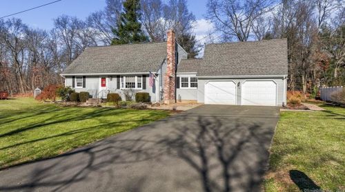 54 Saginaw St, Wapping CT  06074-2122 exterior
