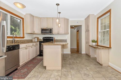 120 Piping Rock Dr, Silver Spring MD 20905-5863 exterior