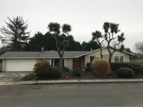 3390 Ribeiro Ln, Arcata, CA 95521-4899