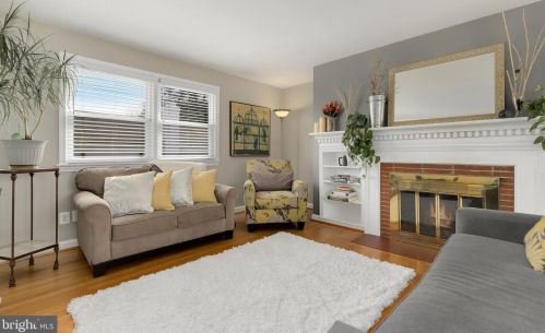 3543 Gordon St, Falls Church, VA 22041-1912