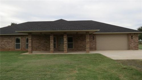 211 Church St, Martha, OK 73556