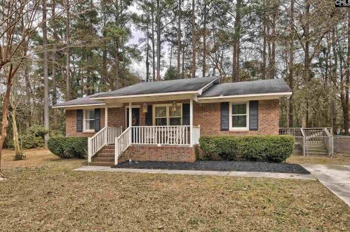 125 Fox St, Gilbert, SC 29054-9552