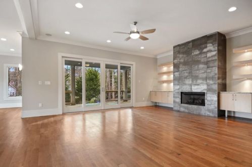3896 Flowerland Dr, Atlanta GA  exterior
