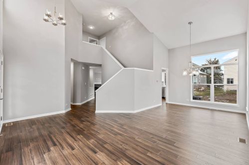 2048 Cobblebrook Ln, Naperville, IL 60565-6804