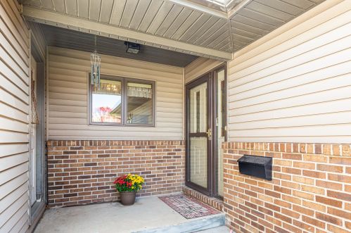 16225 Peerless Dr, Plainfield, IL 60586-2341