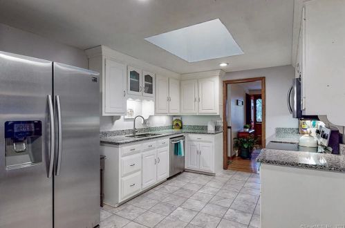 158 Scully Rd, Somers CT  06071-1723 exterior