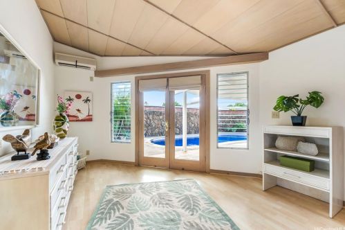 321 Halemaumau Pl, Honolulu HI  96821-2107 exterior