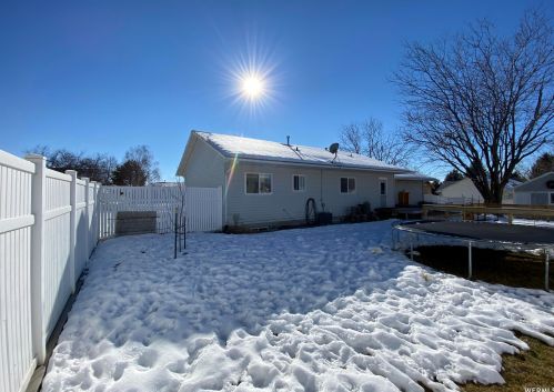 381 400, Smithfield UT 84335-1349 exterior