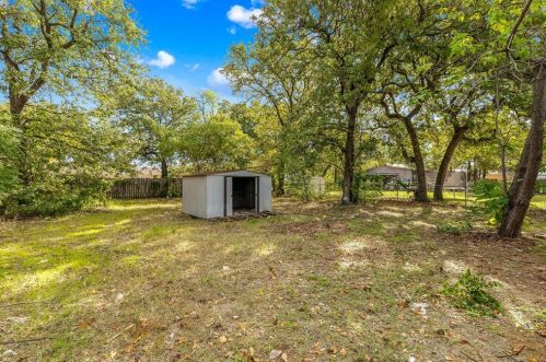 2920 Oakwood St, Fort Worth TX  76117-4331 exterior