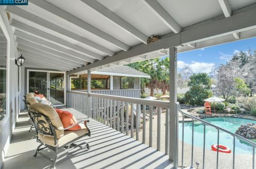 30 Kirkwood Ct, Concord CA  94521-1427 exterior