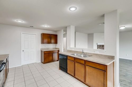 5704 Mountain Bluff Dr, Fort Worth TX  76179-7219 exterior