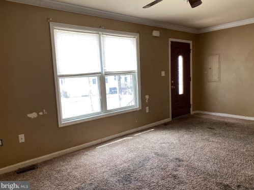 307 Cumberland St, Gloucester, NJ 08030-1920