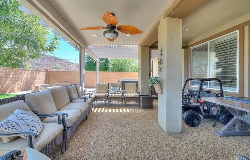 10815 Portofino Ln, Riverside CA  92503-5215 exterior