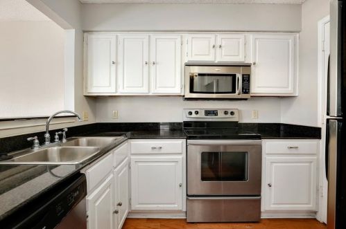 2306 Kenley St, Fort Worth TX  76107-4938 exterior