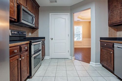 264 Laurel Oaks Ln, Jefferson GA  30549-5592 exterior