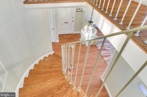 5940 Queenston St, Springfield VA  22152-1731 exterior