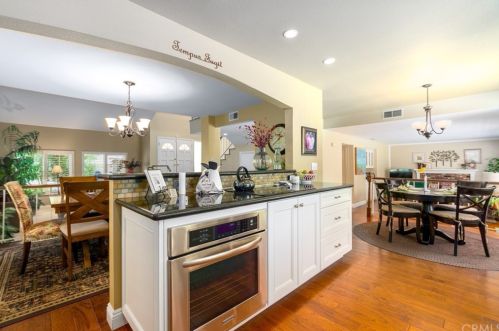 8198 Woodsboro Ave, Anaheim CA  92807-2519 exterior