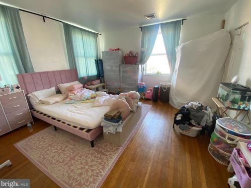 2501 11 St, Philadelphia PA 19123-1101 exterior