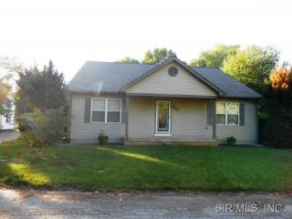 841 Tower St, Belleville, IL 62221-3926
