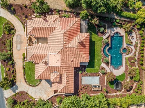 4750 Gresham Dr, Folsom CA  95762-7700 exterior