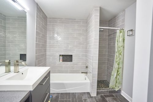 673 Tamarac Blvd, Addison IL  60101-1690 exterior