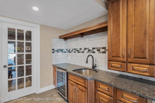 284 Friendship Rd, Wall Township NJ  07731-1970 exterior