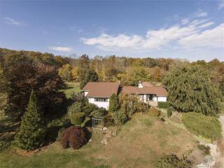 34 Anguilla Brook Rd, Pawcatuck, CT 06379-1423