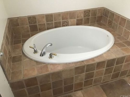 12 Las Flores Dr, Chula Vista CA  91910-1960 exterior