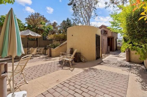 236 Louise St, Glendale CA  91206-4254 exterior