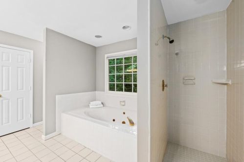 4226 Carmain Dr, Atlanta GA  30342-3504 exterior