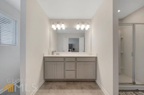 3132 Meadowstone Ln, Atlanta GA  30331-2939 exterior
