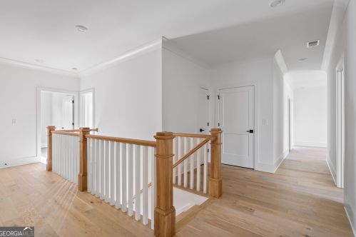 695 Moores Mill Rd, Atlanta GA  30327-0015 exterior