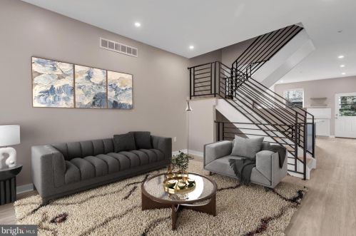 2236 Earp St, Philadelphia, PA 19146-4215