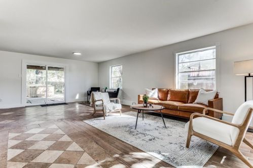 4205 Bucknell Dr, Garland TX  75042-5222 exterior