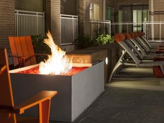 2425 Victory Ave, Dallas TX  75219-7652 exterior